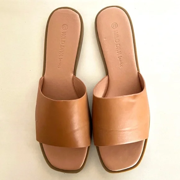 Wild diva sale lounge slides